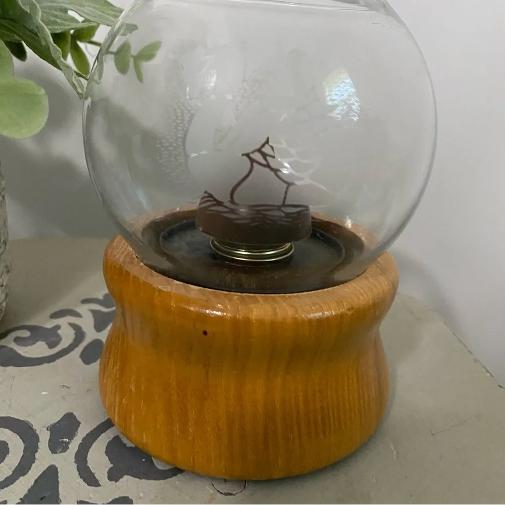 [Hollowick] Swan Glass & Wood Base Candle Holder